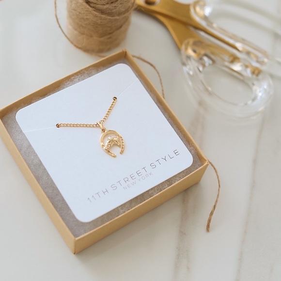 Horseshoe Equestrian Necklace - Picture 4 of 8